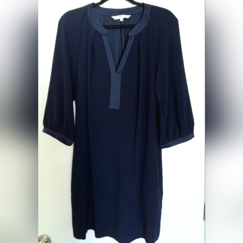 TRINA TURK Dark Navy PIPKIN Shift Dress with Split V-Neck Size Large